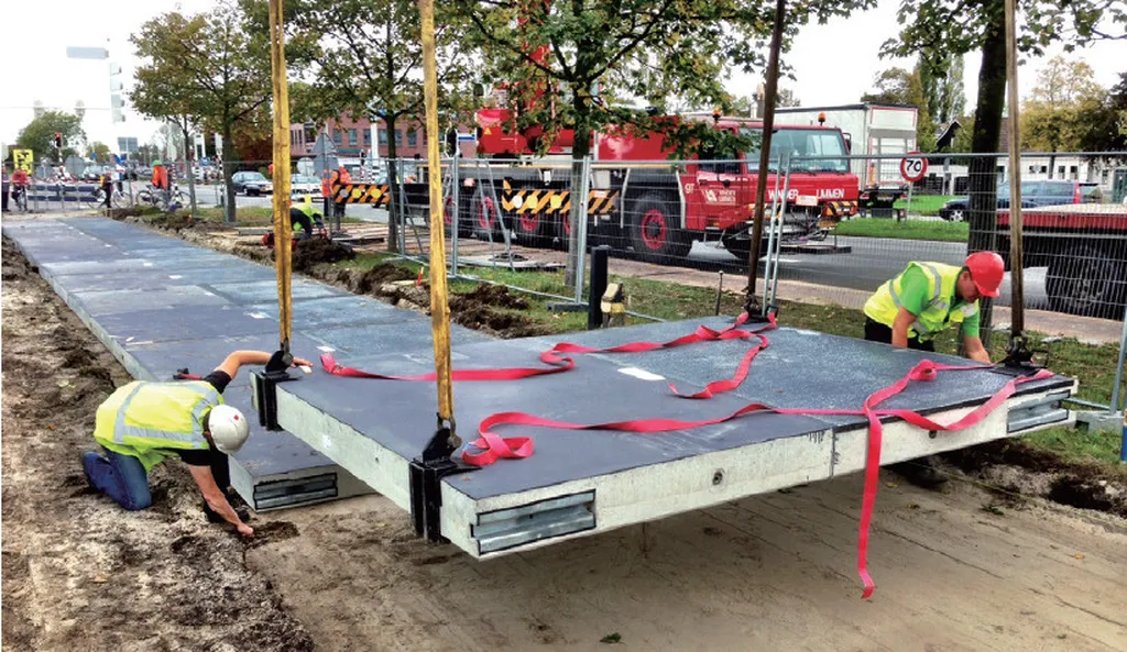 腳底下的發電廠─太陽能板化身道路