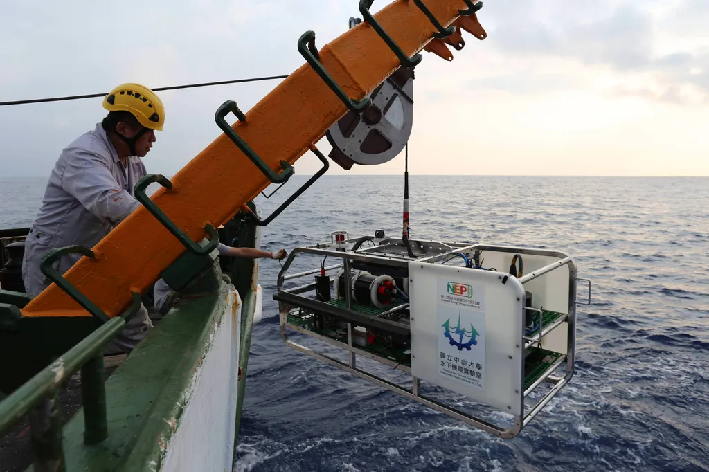 台灣外海蘊藏能源礦脈!從探測到開採得靠「它」