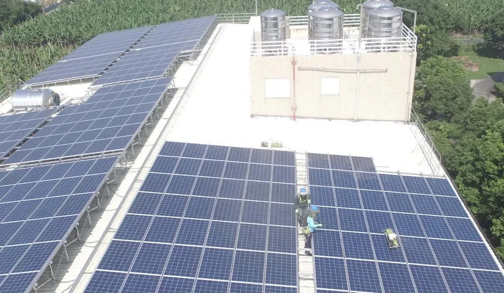 太陽能板多久洗澡一次？