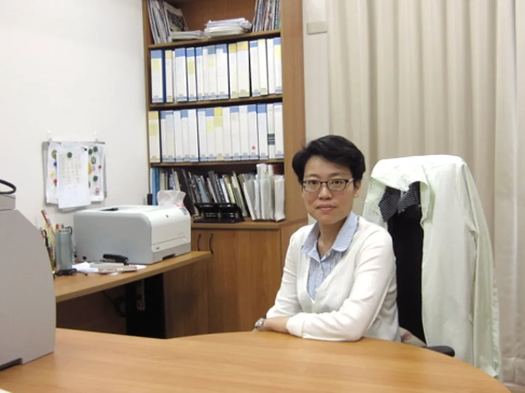 以DNA鍊成光電材料!專訪清大洪毓玨老師