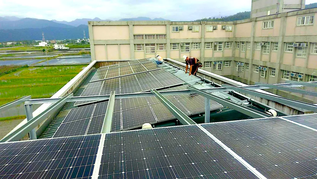 台灣能源轉型的成功路徑—以能源角色轉型、能源市場轉型達成能源結構轉型