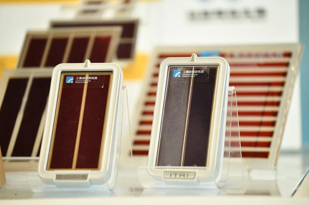 「染料敏化電池」繽紛上「線」!